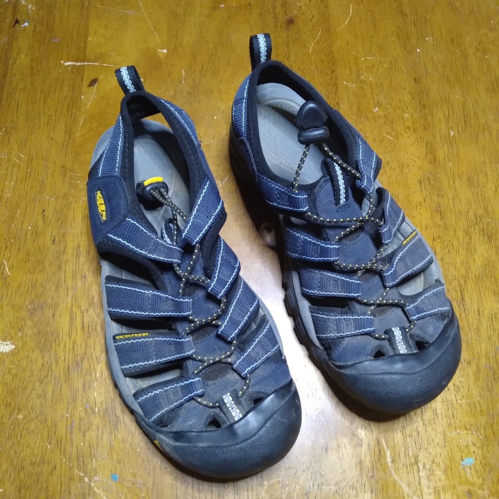 Keen Newport Water Sandals Sz 7